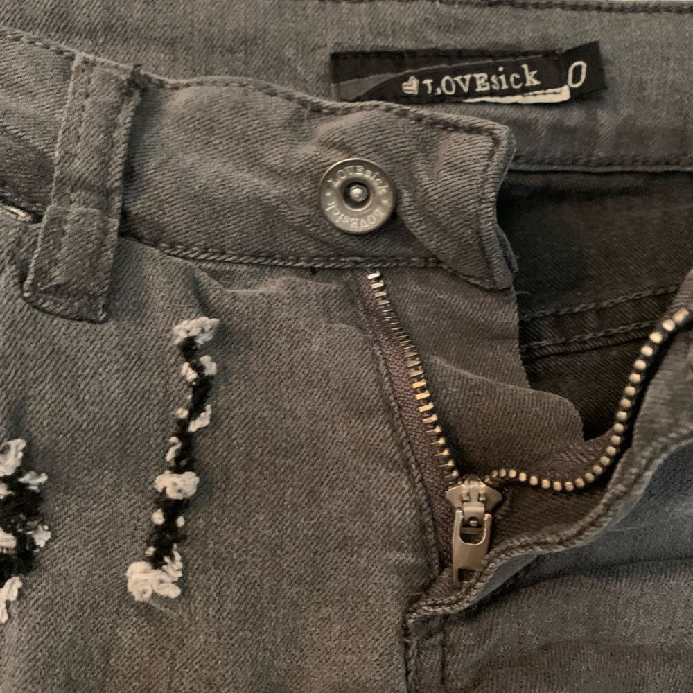 Shorts - Picture 2 of 3